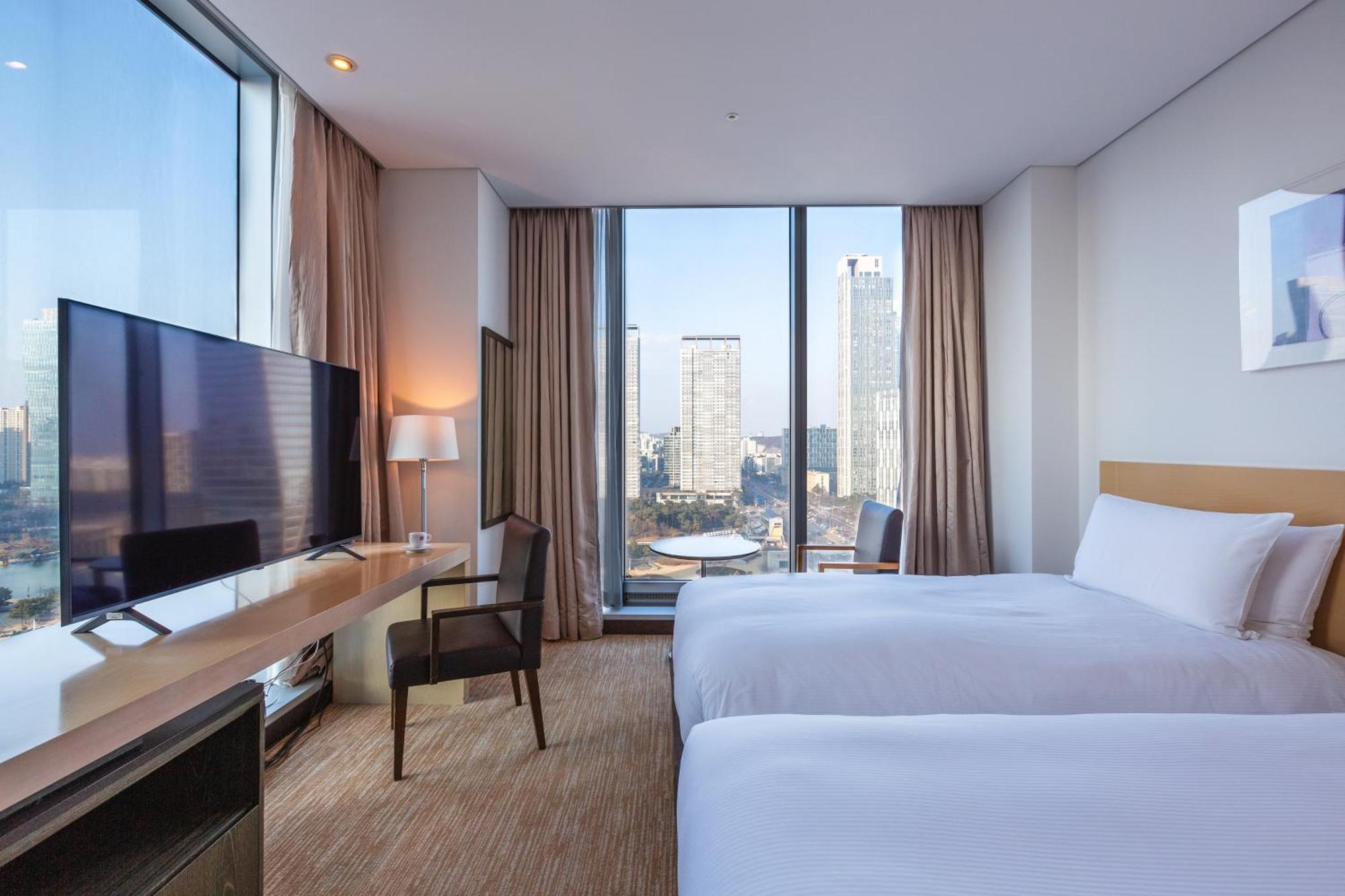 Orakai Songdo Park Hotel Incheon Exterior photo